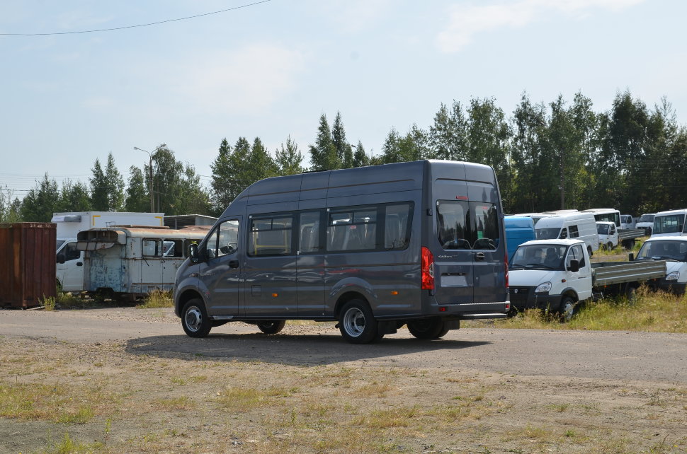 Цельнометаллический автобус на шасси ГАЗ-А65r35