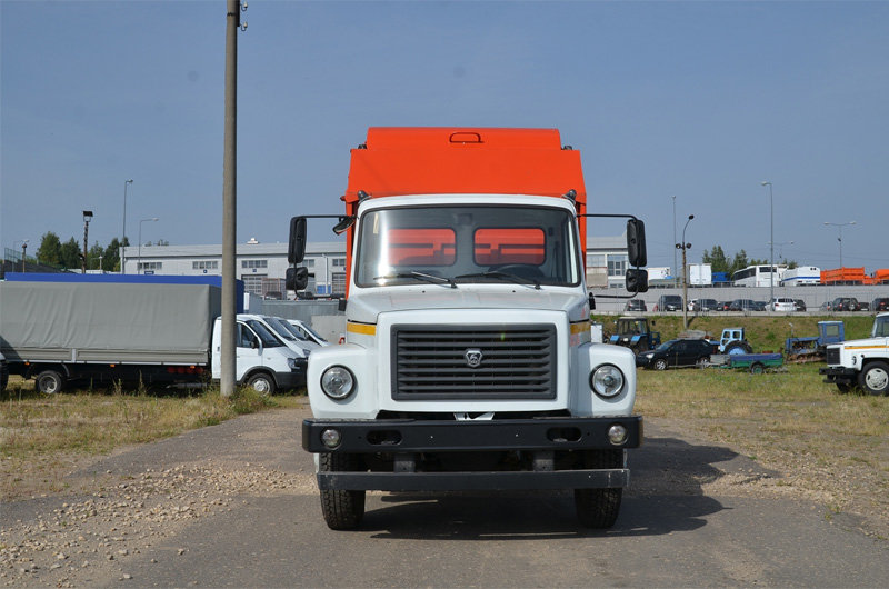 Мусоровоз КО-440 с задней загрузкой на шасси ГАЗ 3309