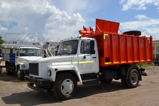 Мусоровоз ГАЗ-САЗ 3901-11 с боковой загрузкой на шасси ГАЗ 3309